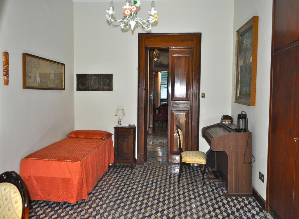 Villa Elizabeth Milazzo Rum bild