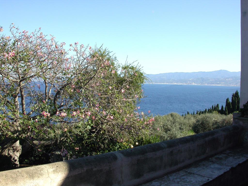 Villa Elizabeth Milazzo Rum bild