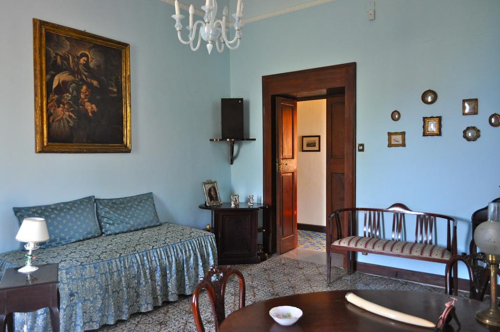 Villa Elizabeth Milazzo Rum bild